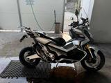 Honda X-ADV con tasto G - HONDA X ADV