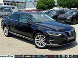 Volkswagen Passat Lim. GTE/ACC/DCC/MASSAGE/PANO/360°/AHK/DP - VW Passat Gebrauchtwagen in Freiburg