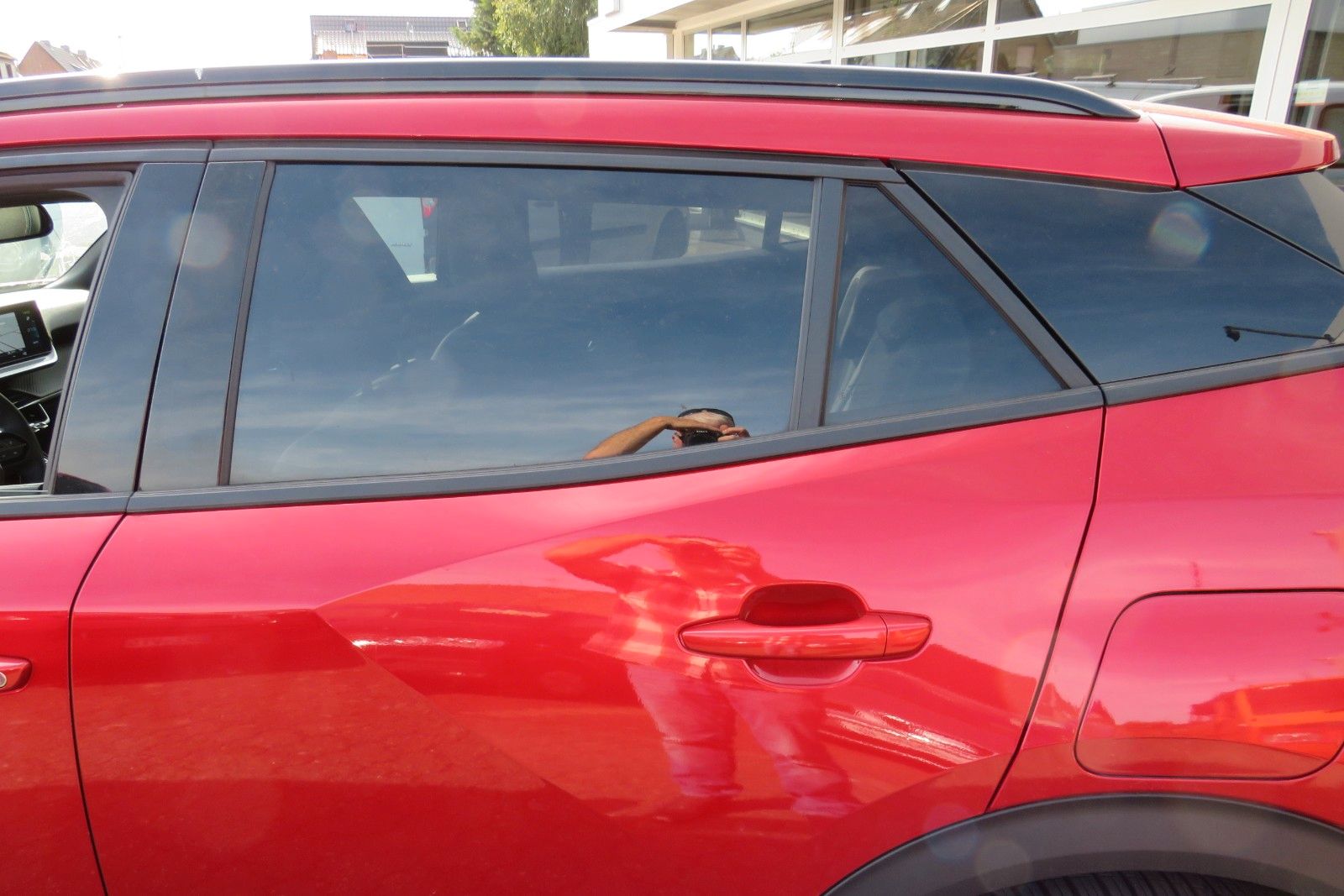 Fahrzeugabbildung Peugeot 2008 e- ALLURE NAVI GRA APP-CON SITZH. PDC 1.HD