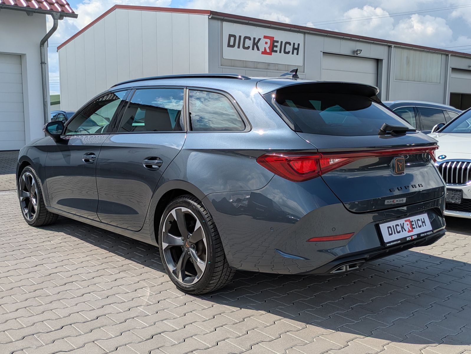 Fahrzeugabbildung CUPRA Leon 1.5 eTSI DSG MATRIX-LED*ACC*APP*KAMERA*18"