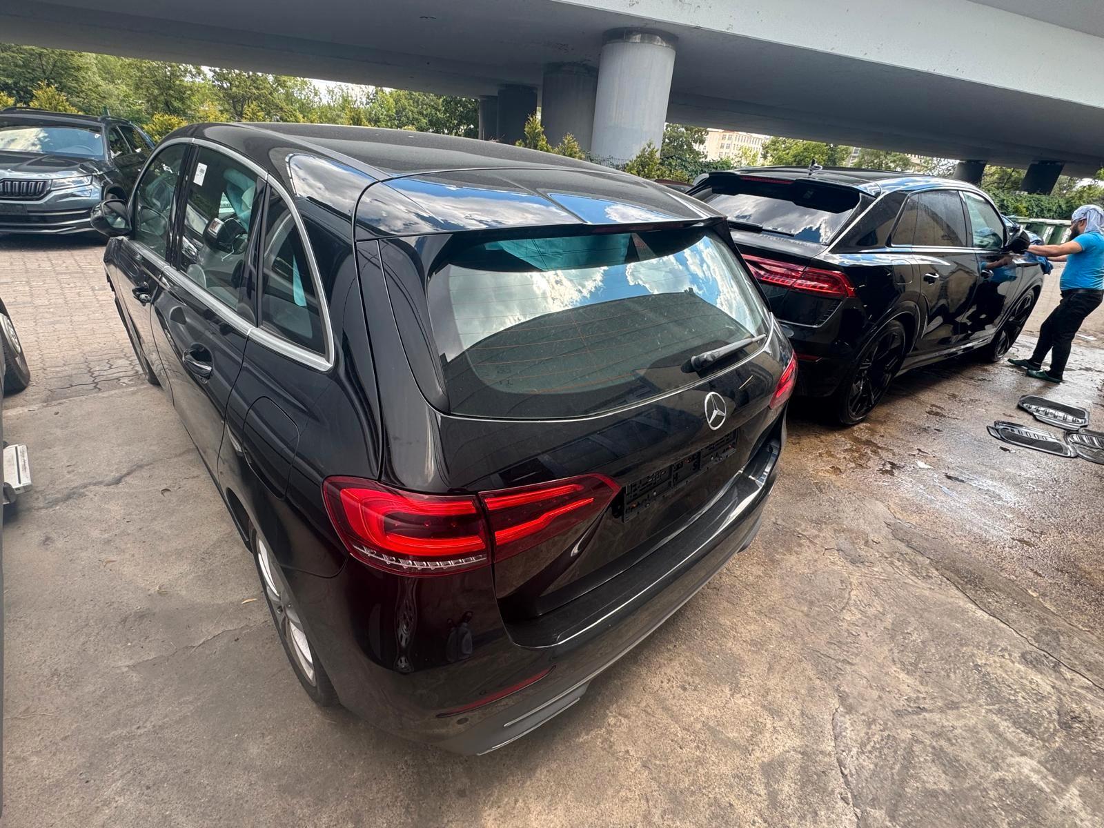 Mercedes-Benz B 200 d/