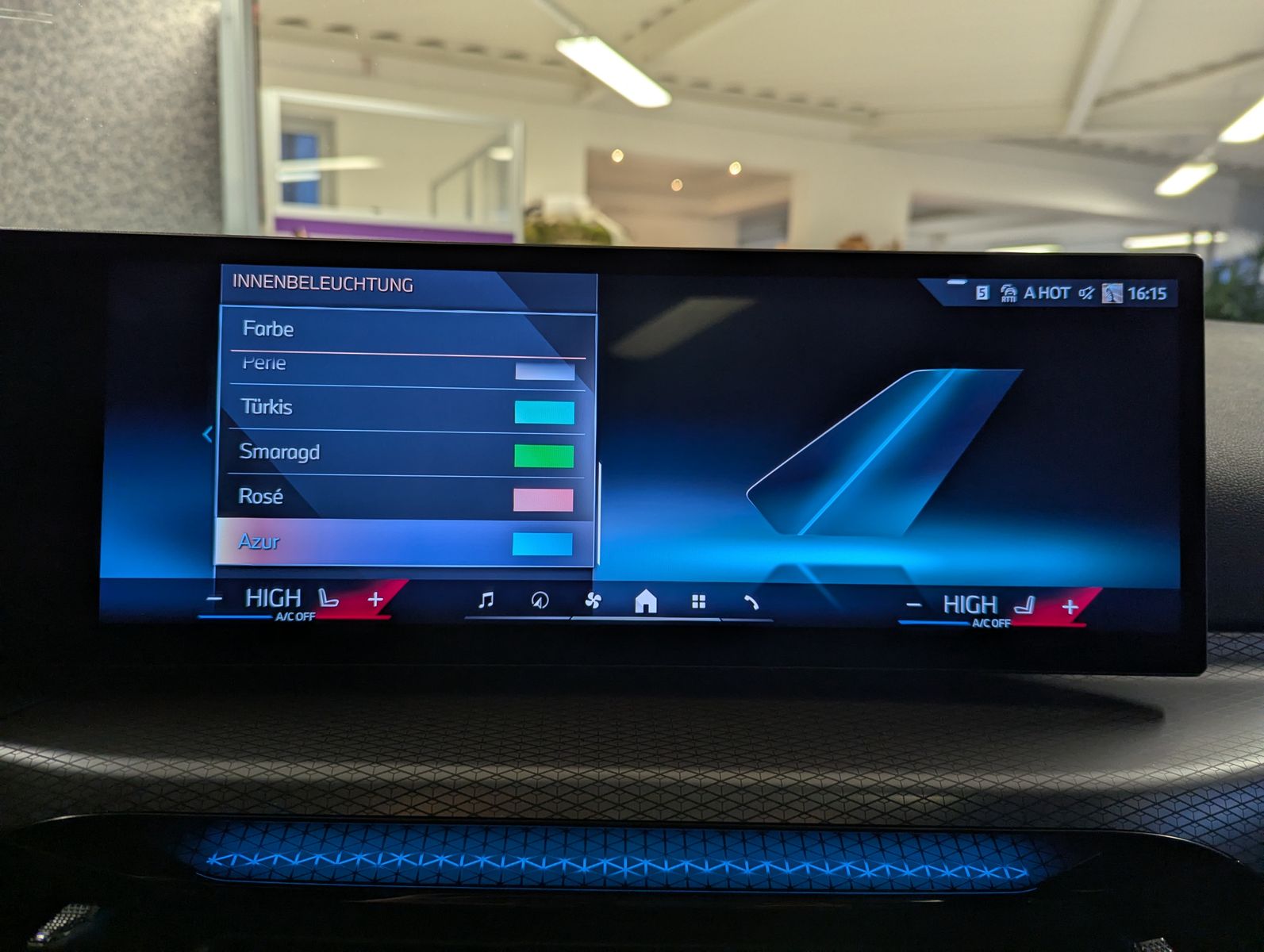 BMW 320 d xD M-Sport HUD Pano ACC LED-adaptiv AHK - Image 29