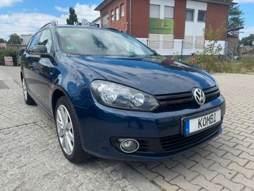 Volkswagen Golf - 1