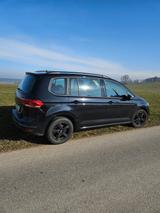 Volkswagen VW Touran 1.5 TSI 7 Sitzer Top Zustand Benzin 1. - VW Touran von privat