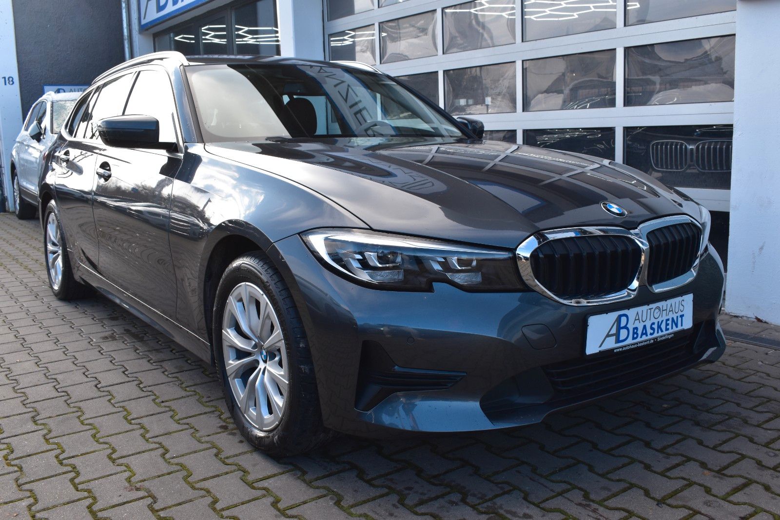 BMW 320 d Touring Advantage*HEAD-UP*LED*NAVI*T-LEDER foto 8