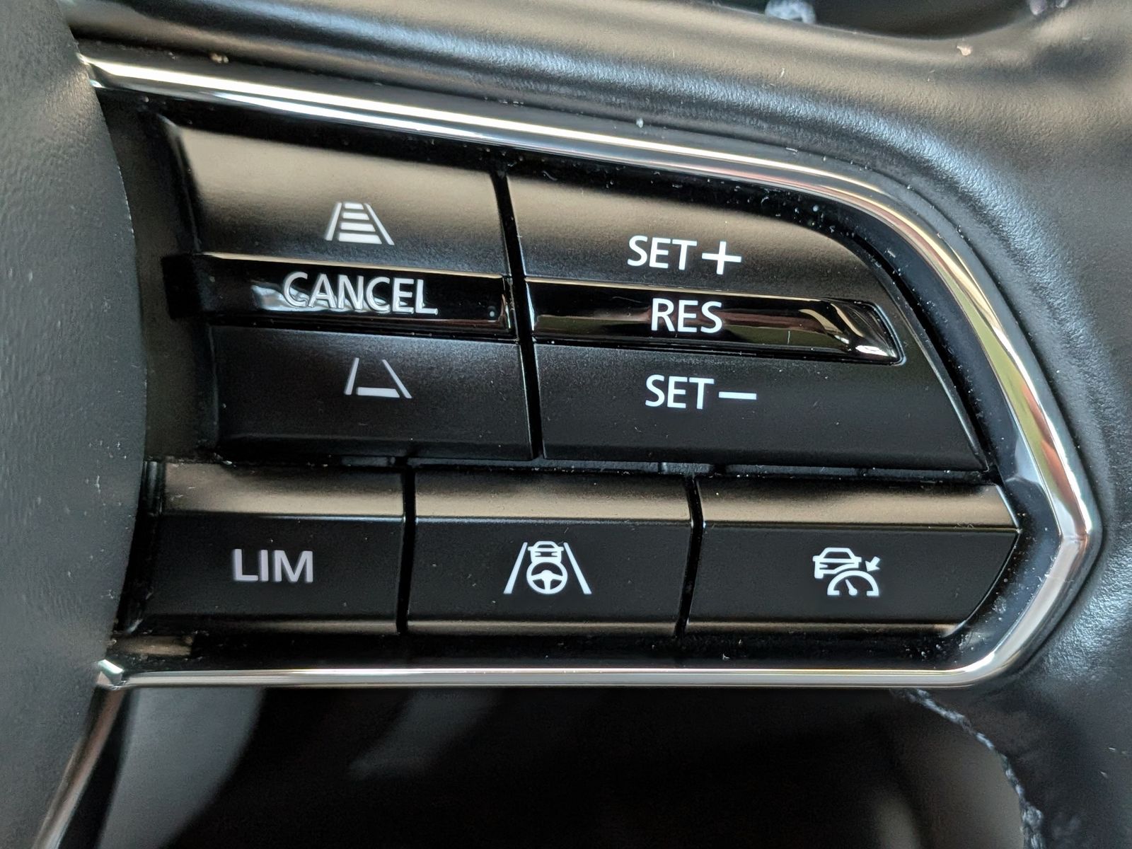Fahrzeugabbildung Mazda CX-60 2.5L e-SKYACTIV PHEV 327 Homura+ Pano Bose