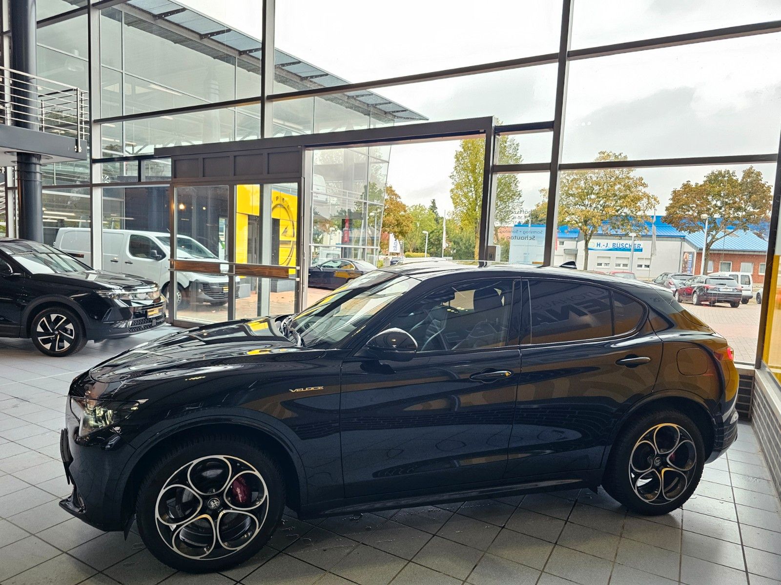 Alfa Romeo Stelvio Veloce Q4 Leder Brembo Kamera ACC e-AHK imagem 2