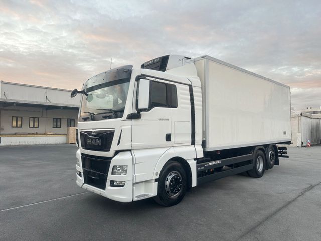 MAN TGX 26.400,Carrier SUPRA 850,FLEISCHROHRBAHNEN!