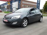 Opel Astra J Lim. 5-trg. Design Edition