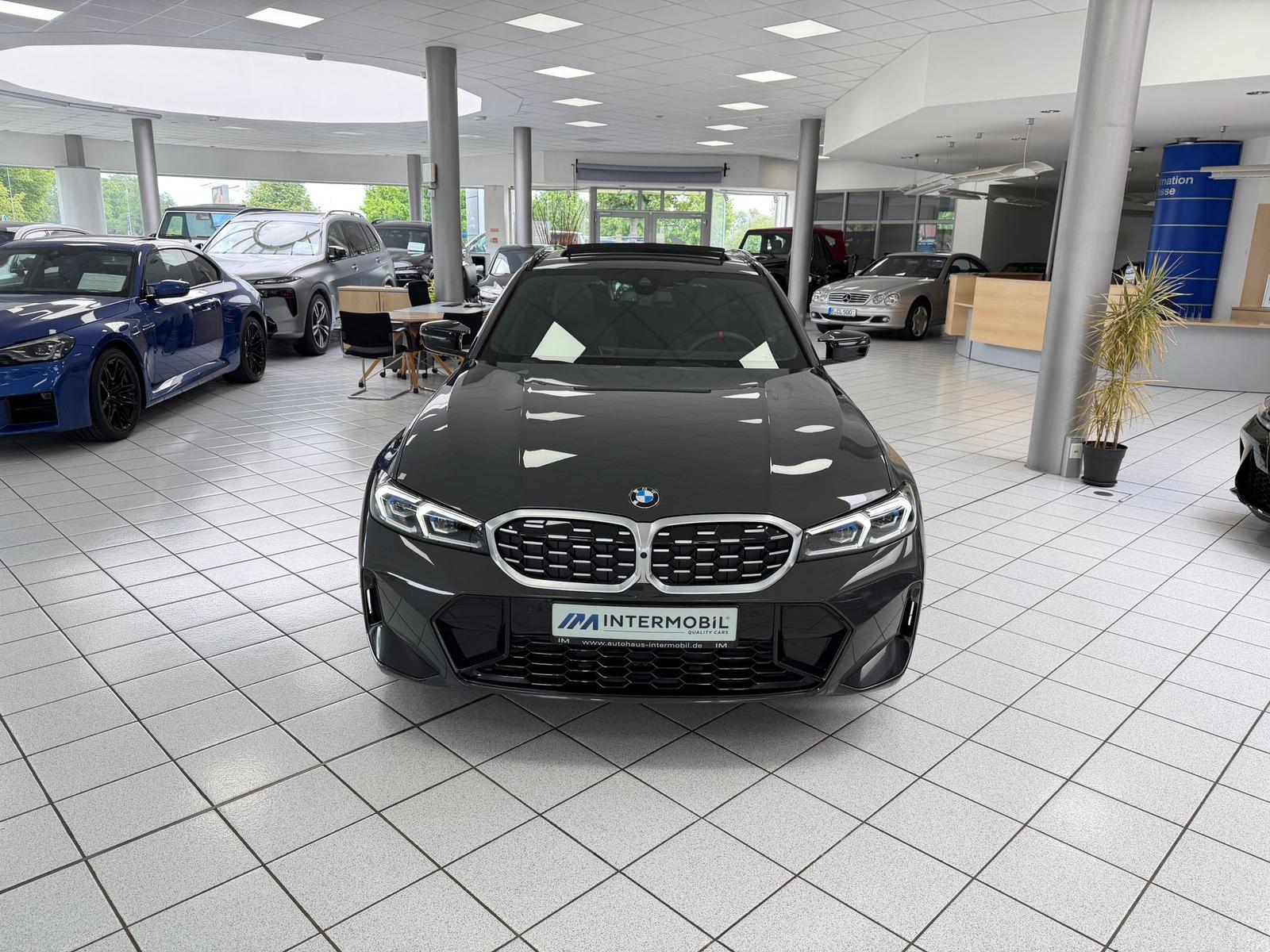BMW M340i Touring xD*SHADOW*PANO*HUD*ACC*KEYL*360°