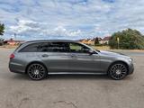 Mercedes-Benz E 400 4MATIC T AMG Standheizung, WideScreen, AHK - Mercedes-Benz E 400 in Nürnberg