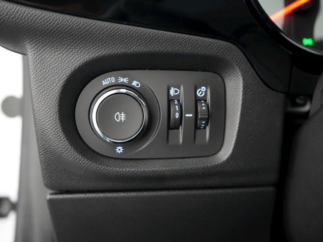 Corsa F EDITION+KLIMAANLAGE+DAB+MÜDIGKEITSWARNUN