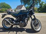 Husqvarna Svartpilen 401 +Service +Hinterreifen  - HUSQVARNA SVARTPILEN 401