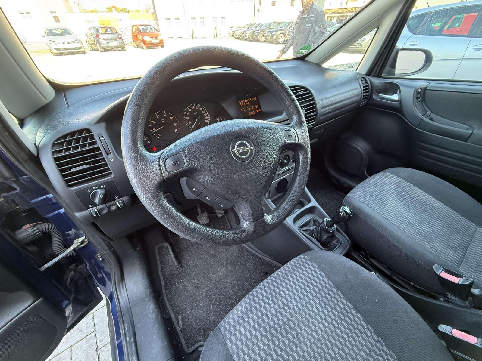 Opel Zafira 2005 — photo 8