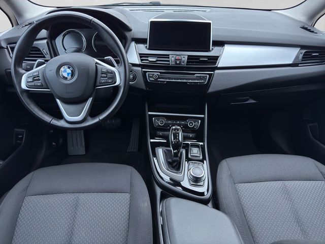 Fahrzeugabbildung BMW 220i Gran Tourer LED+Kamera+HUD+Harman/Kardon