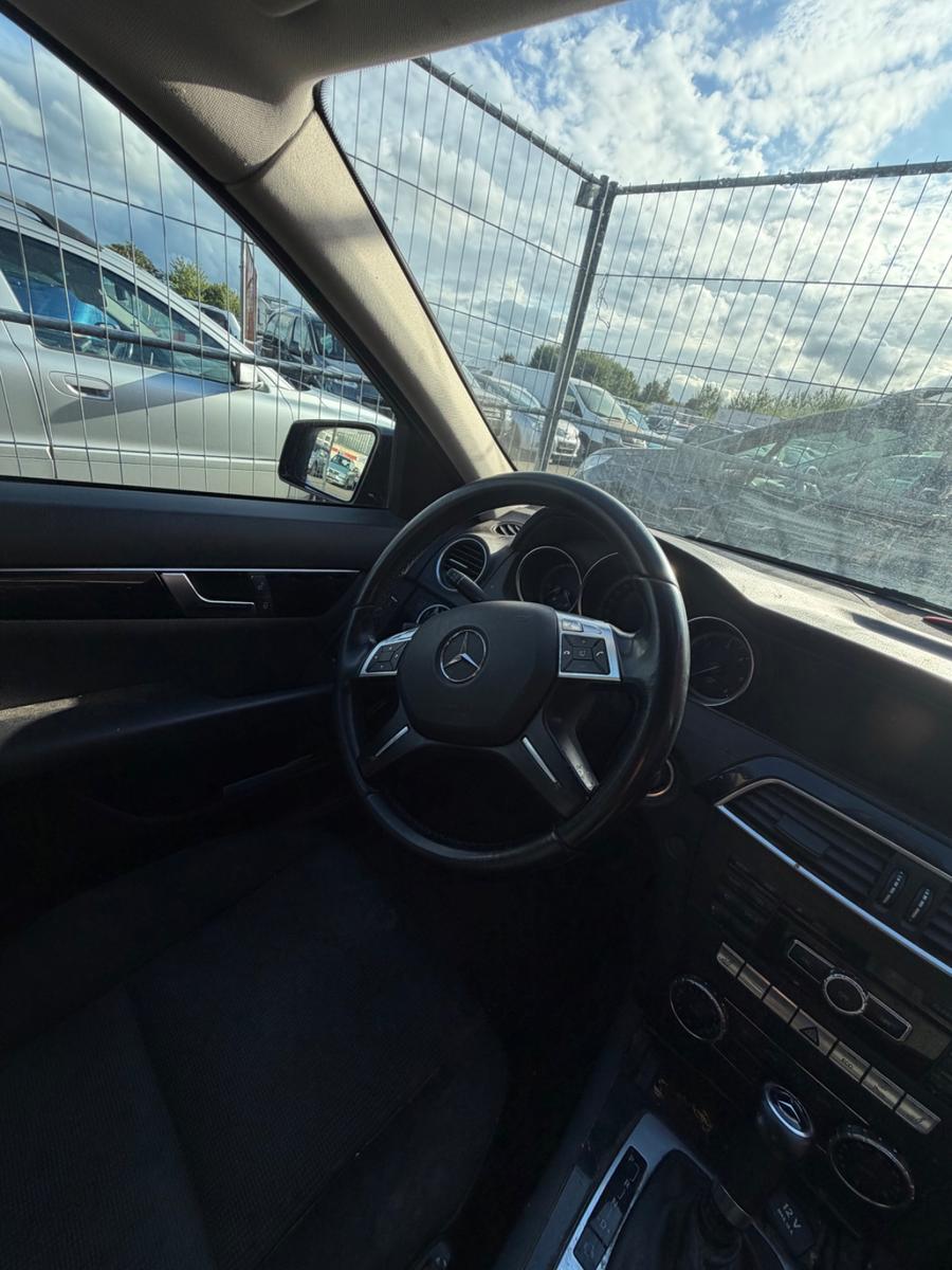Mercedes-Benz C220 2012 — interior