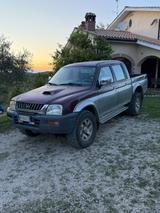 Mitsubishi L200 2.5 TDI 4WD Club Cab Pick-up GL - Mitsubishi L200: Cabrio