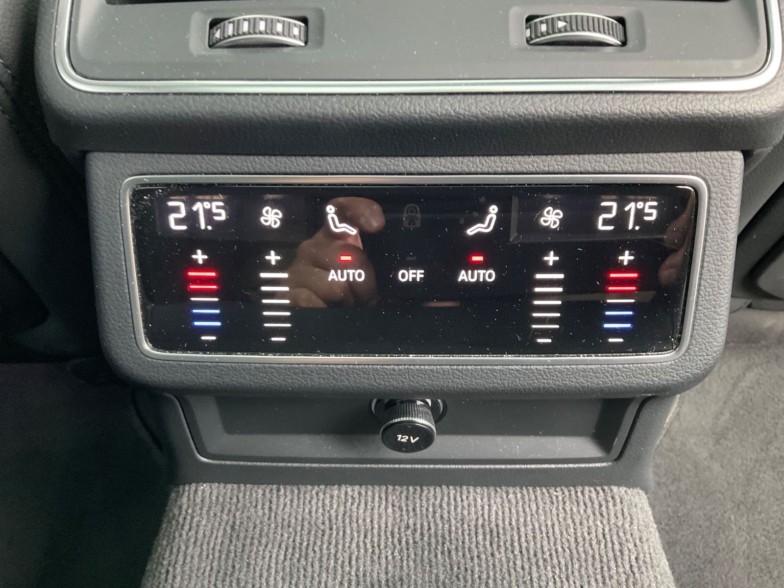 Fahrzeugabbildung Audi A6 40 TDI S tronic sport,Panorama,Kamera,Navi,