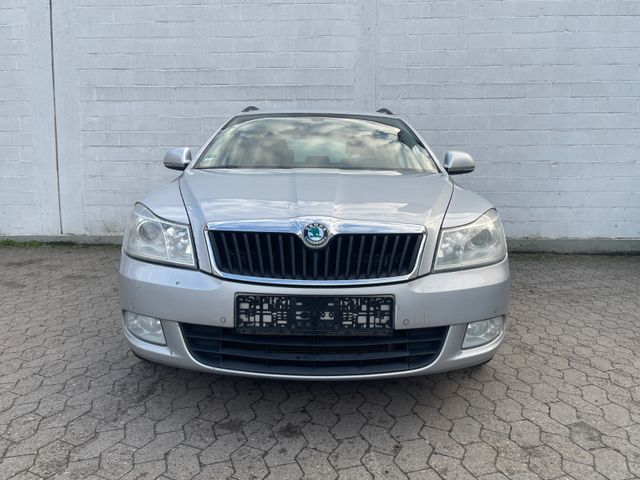 Skoda Octavia Combi 2.0 TDI DSG