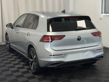 Volkswagen Golf - 6