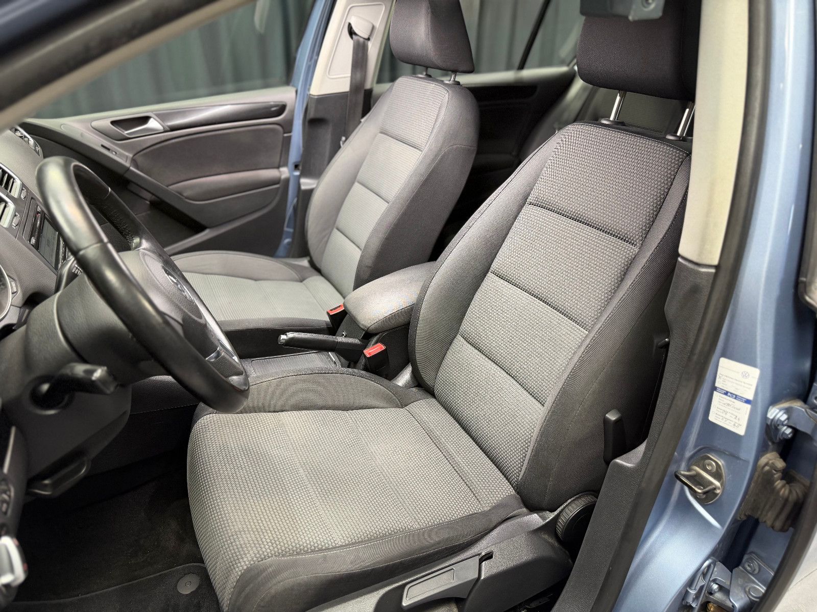 Fahrzeugabbildung Volkswagen Golf VI Comfortline |AHK|1.HAND