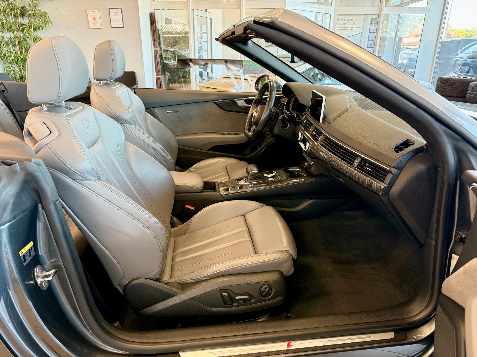 Fahrzeugabbildung Audi S5 Cabrio 3.0 TFSI quattro