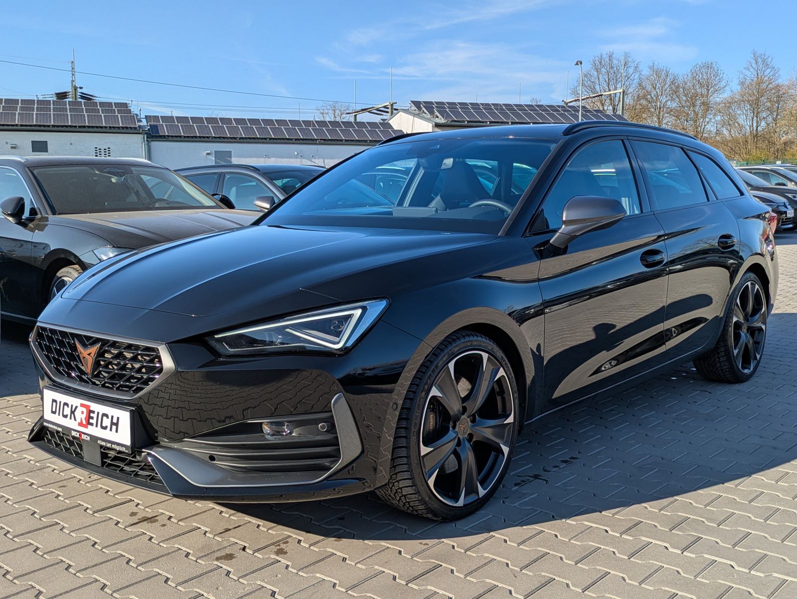 Fahrzeugabbildung CUPRA Leon VZ 2.0TSI 4Drive ACC*PANO*MATRIX*DCC*LM19"