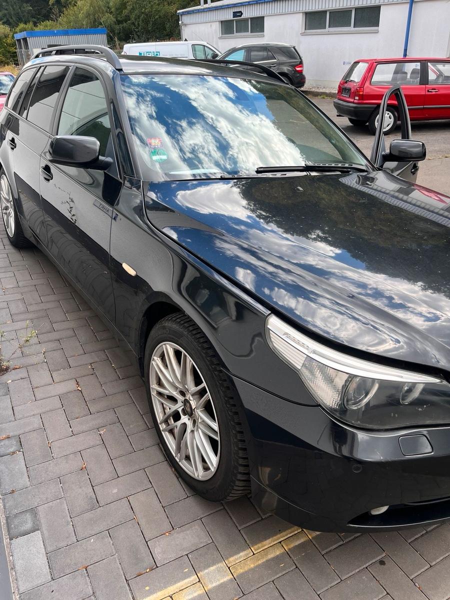 BMW 530 2005 — engine 231 HP (170kW)