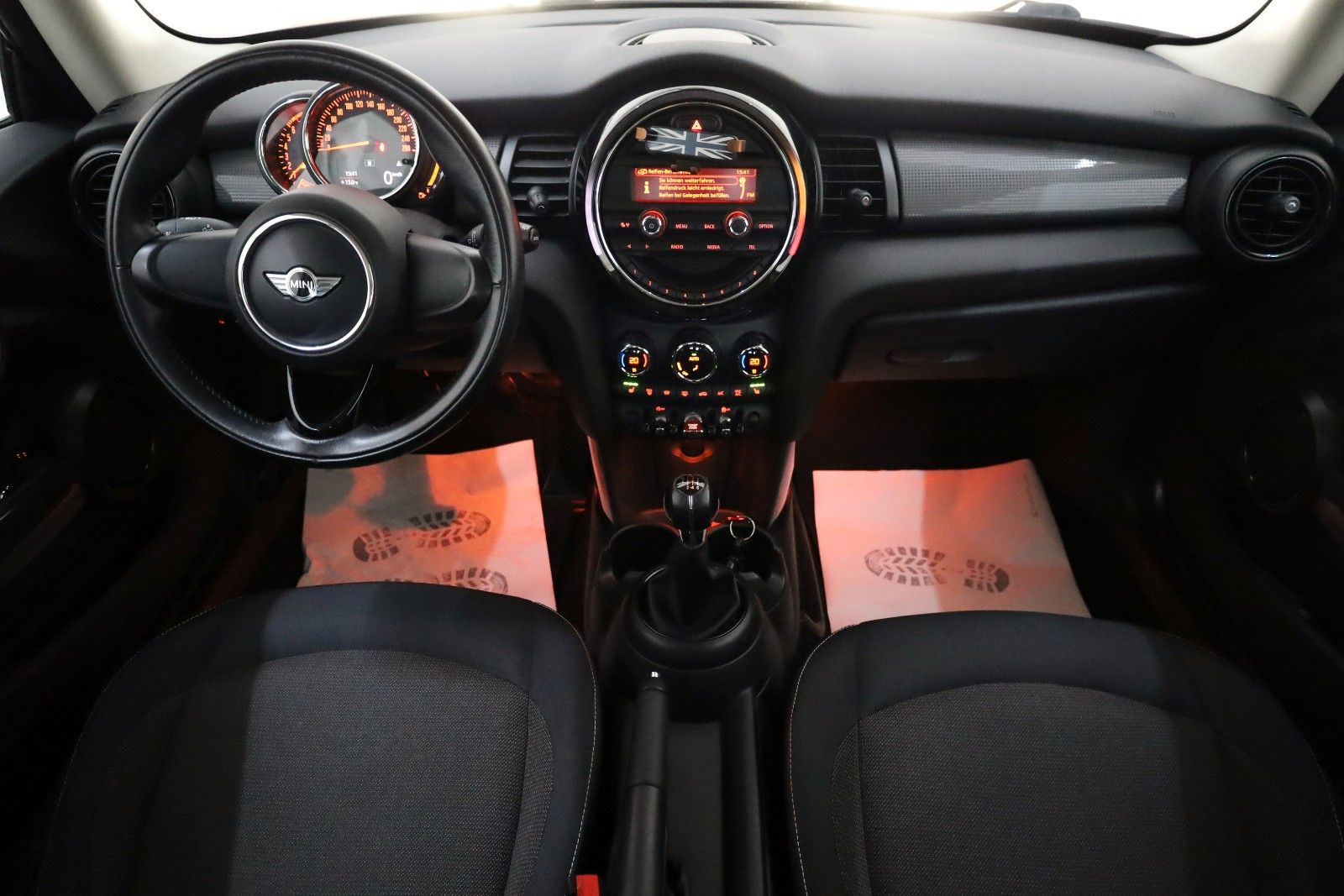 Fahrzeugabbildung MINI COOPER Mini 3T LED,SH,Paket: Pepper,Allwetter