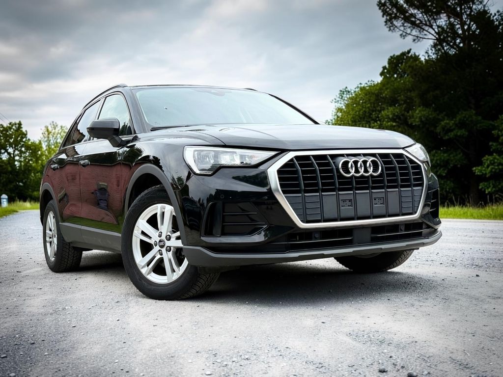 Image of Audi Q3