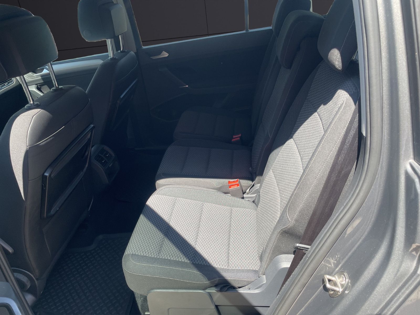 Fahrzeugabbildung Volkswagen Touran Comfortline AHK*Shzg*Tempo*Nebel