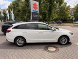 Hyundai i30 cw KLIMA TEMPOMAT SPUR BLUETOOTH LED PDC - Hyundai i30: Cw
