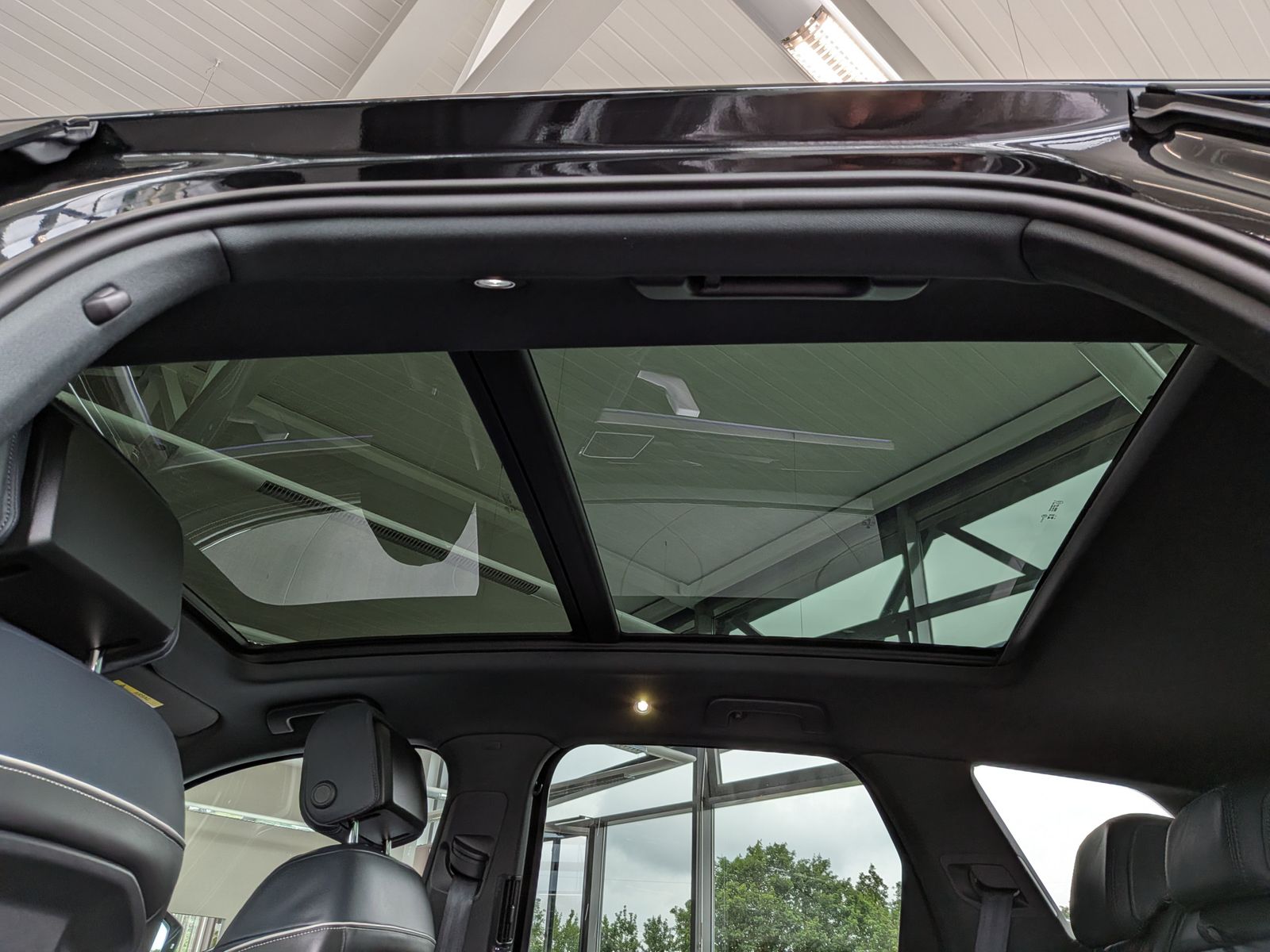 Fahrzeugabbildung Volkswagen Touareg 3.0TDI 4M R-Line VOLL Black 22" UPE 114T