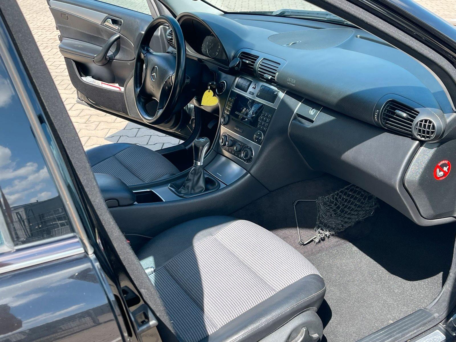 Mercedes-Benz C180 2005 — photo 6