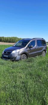 Peugeot Partner Tepee Outdoor - Peugeot Partner Tepee mit Benzin-Antrieb: Navigationssystem