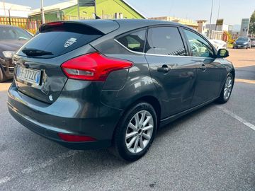 Ford Focus - 4