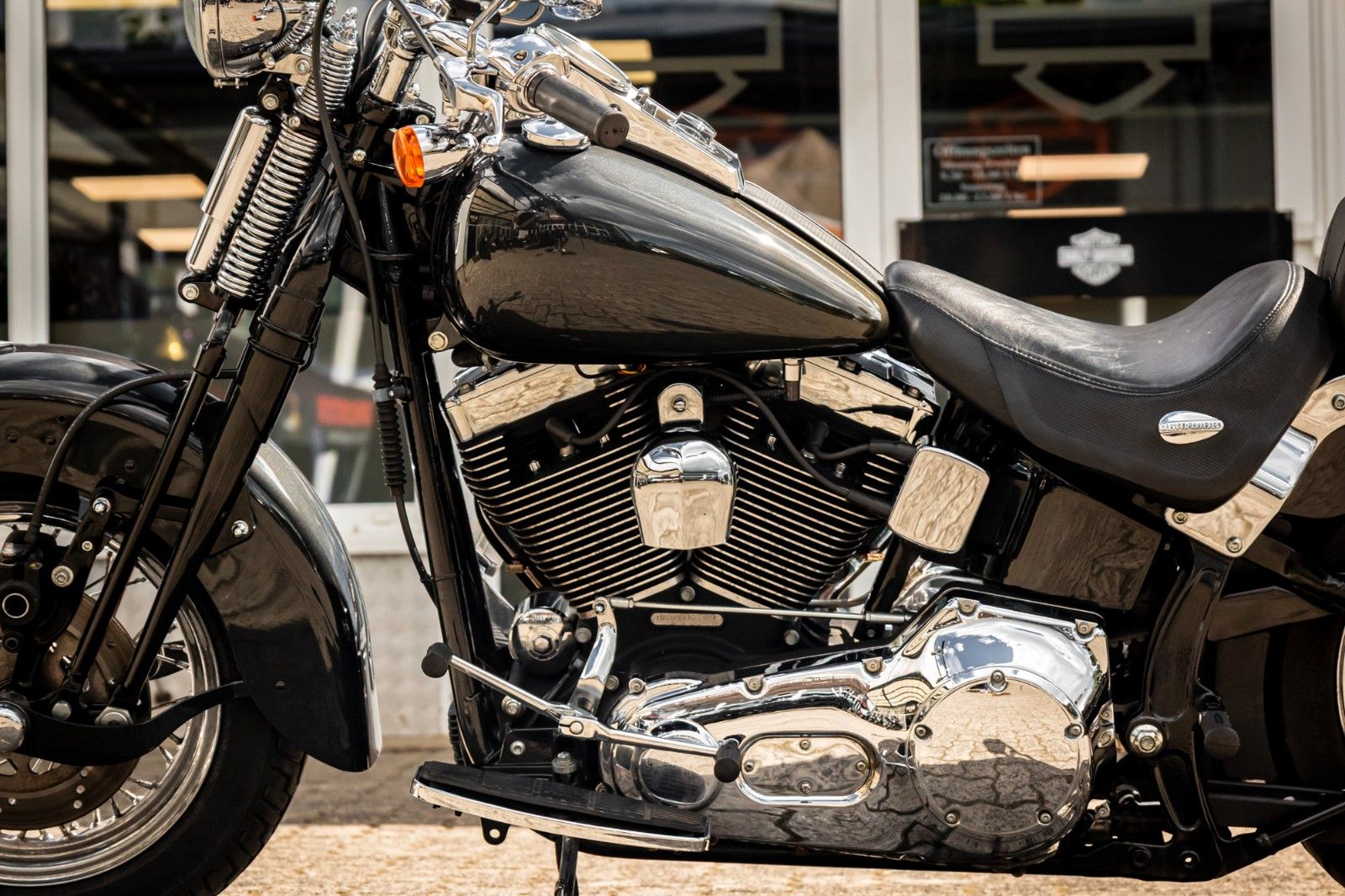 Fahrzeugabbildung Harley-Davidson FLSTSCI Springer Classic - Vance & Hines -