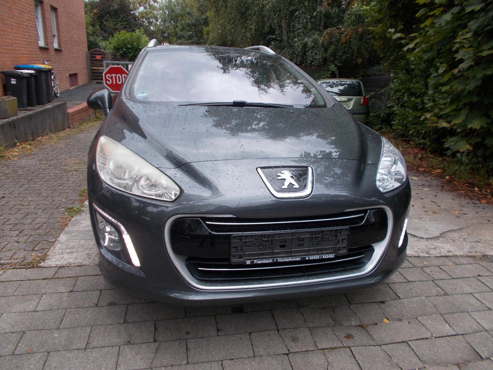 Peugeot 308 2012 — photo 15