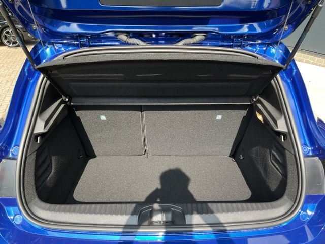 Colt SELECT / UPE: 29.630,- € / 1.6l HYBRID LED 