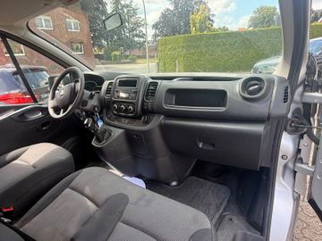 Renault Trafic - 11