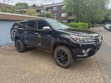 Toyota Hilux Doka Executive - Toyota Hilux: Privatanbieter