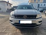 Volkswagen Tiguan, Allrad, AHK 3.300kg, Sitzheizung - VW Tiguan Gebrauchtwagen in Augsburg
