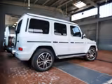 Mercedes-Benz G 500 Final Edition AMG Distr Standhz 2Fondbild - weiße Mercedes-Benz G 500