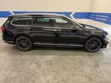 Volkswagen Passat Elegance R-Line 2.0TDI AHK ACC HUD Matrix - Volkswagen Passat Gebrauchtwagen