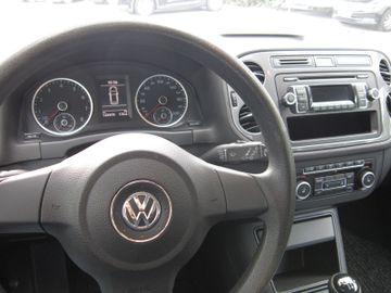 Volkswagen Tiguan - 12