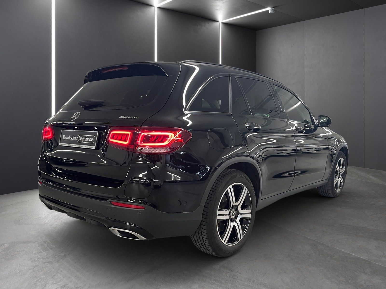 Fahrzeugabbildung Mercedes-Benz GLC 300 de 4M*360*Burm*Air-Body*LED*Night*Ambie*