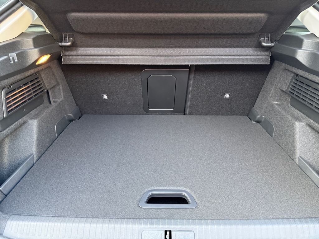 Fahrzeugabbildung Citroën C4 Hybrid 145 MAX - Schiebedach*Winter Paket