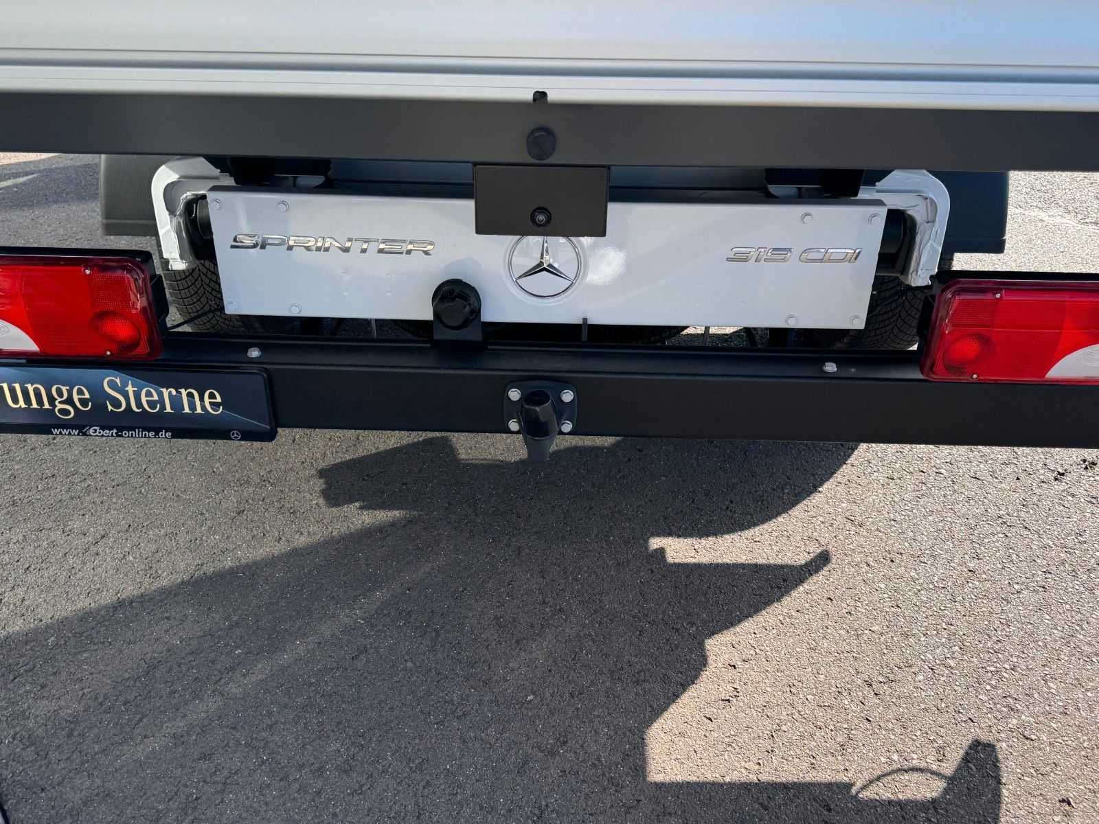Fahrzeugabbildung Mercedes-Benz Sprinter 319 CDI 3665 DoKa Klima Kamera AHK