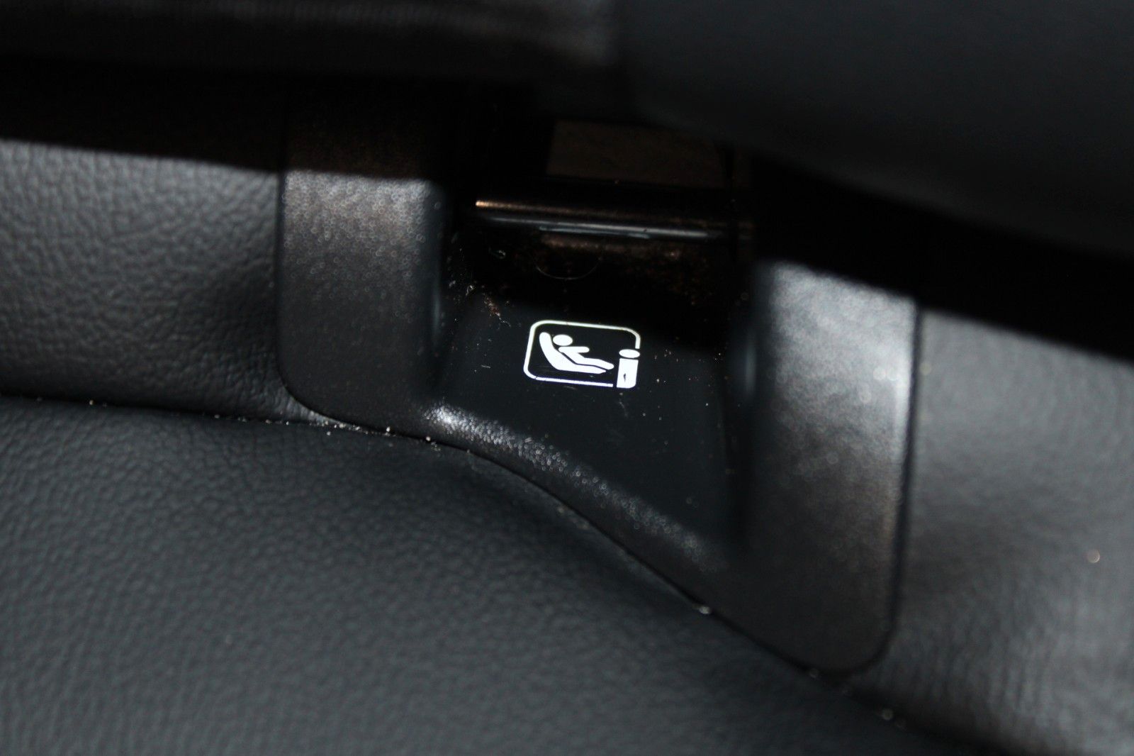 Fahrzeugabbildung Ford Kuga Titanium X Automatik LED Pano STDHZ WinterP