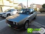 BMW 318 i 4 porte - BMW 318 aus 1989: 318i